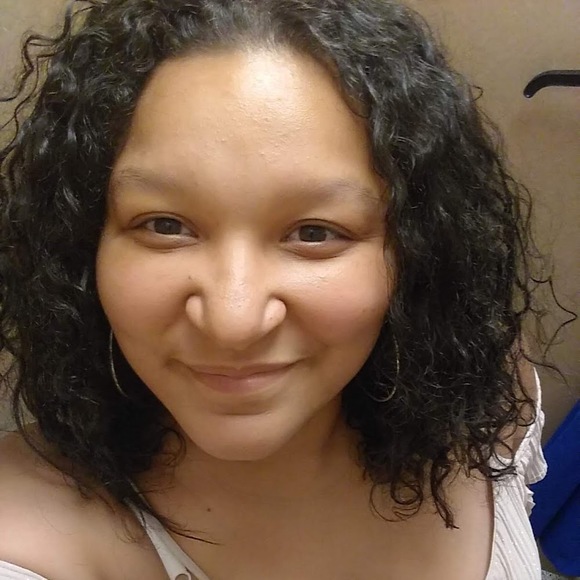 Meet your Posher, Jessica - Picture 1 of 1